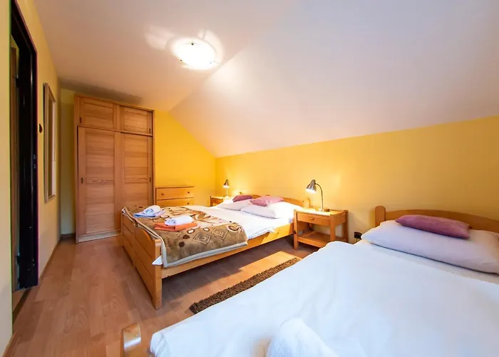 Anna Osrodek Wypoczynkowy *